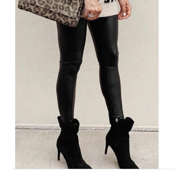 Black Faux leather leggings 🤩 ON SALE 🤩 - Picture 3 of 6